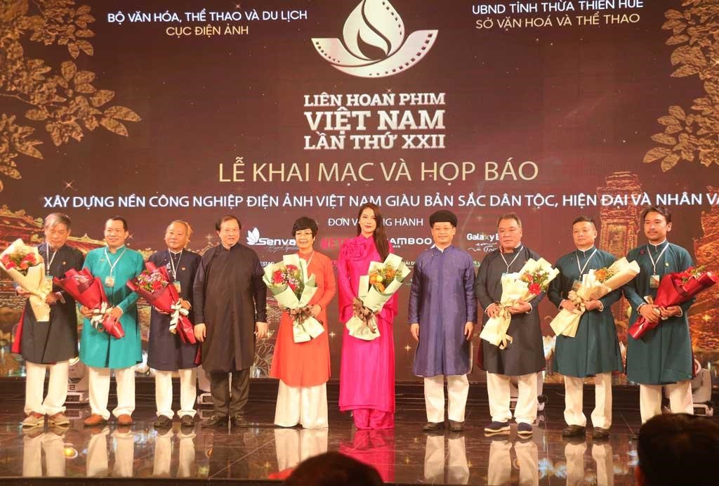 Khai mạc Liên hoan phim Việt Nam lần thứ XXII tại HuếĐây là sự kiện văn hóa nghệ thuật quốc gia chào mừng Hội nghị Văn hóa toàn quốc được tổ chức vào 24/11 tới.