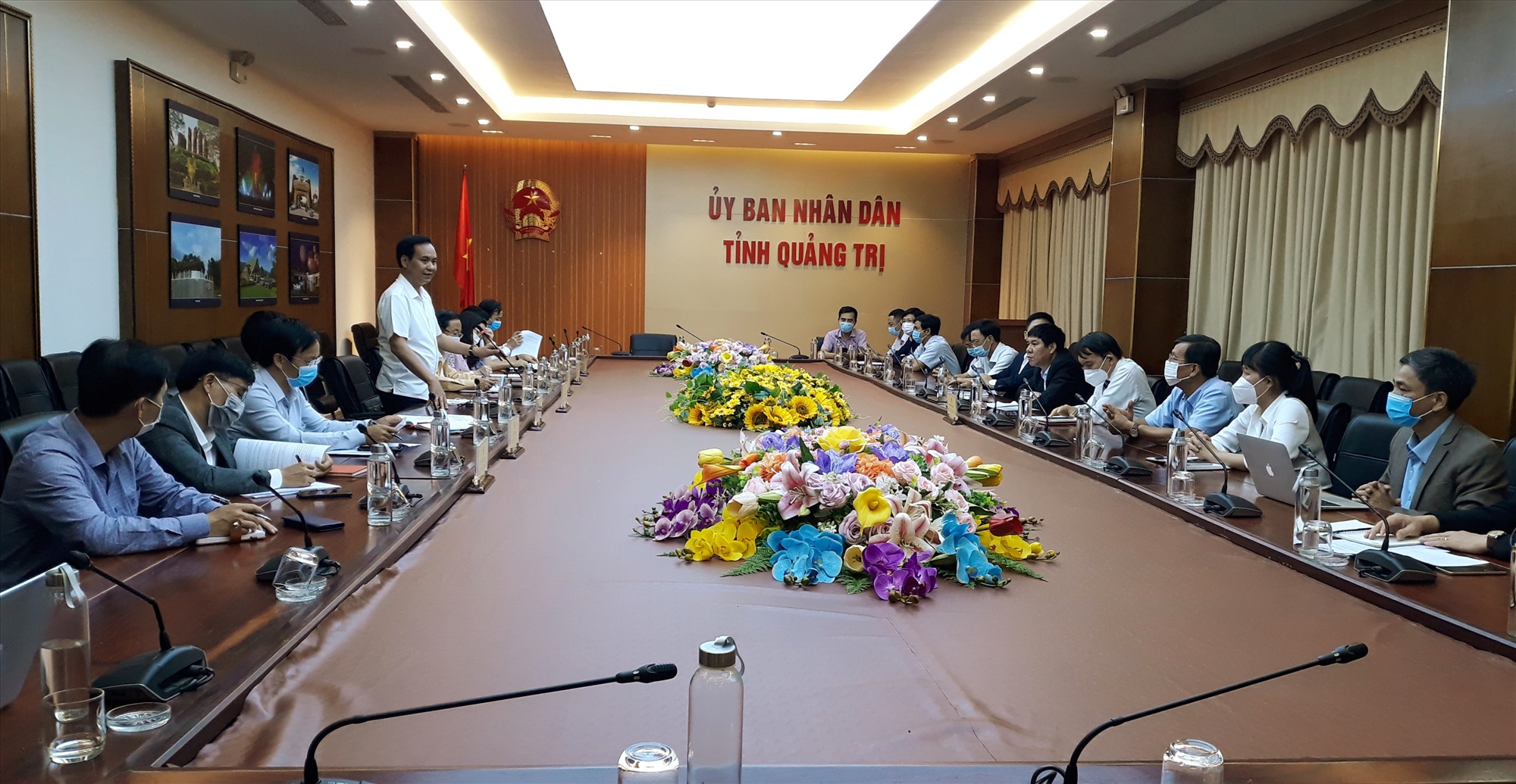 Chủ tịch UBND tỉnh Võ Văn Hưng đề nghị Phân hiệu ĐHH tại Quảng Trị cần tính toán phương án cụ thể, tối ưu nhất để phát triển trường - Ảnh: NV