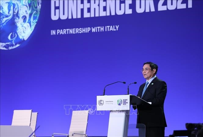 Thủ tướng Phạm Minh Chính: Ứng phó với biến đổi khí hậu, phục hồi tự nhiên phải trở thành ưu tiên cao nhất trong mọi quyết sách phát triển, là tiêu chuẩn đạo đức cao nhất của mọi cấp, mọi ngành, mọi doanh nghiệp và người dân. Ảnh TTXVN
