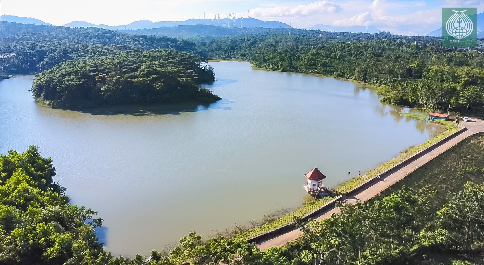 Hồ Tân Độ hay còn gọi là hồ Huyện tại thị trấn Khe Sanh, nơi có tiềm năng lớn để phát triển du lịch.
