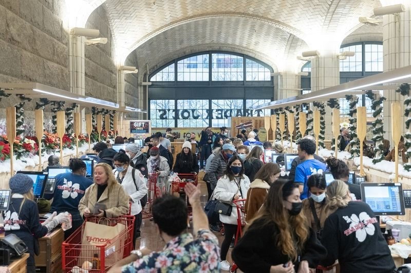 Cửa hàng tạp hóa Upper East Side Bridgemarket của Trader Joe ở New York. Ảnh: Bloomberg