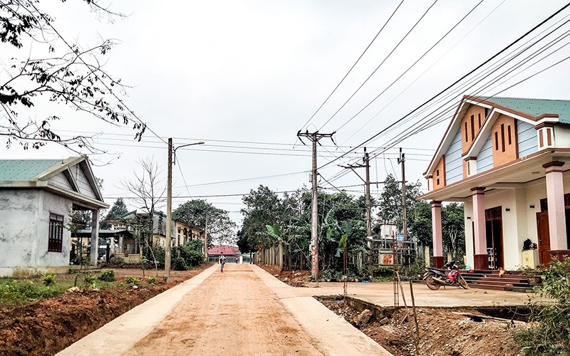 Nhiều tuyến đường được đầu tư xây dựng ở Linh Trường đã góp phần làm thay đổi diện mạo nông thôn - Ảnh: H.A​