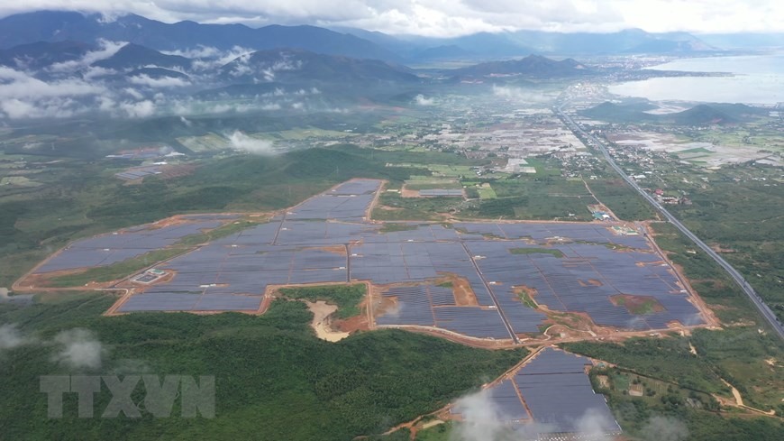 Toàn cảnh nhà máy điện Mặt Trời KN Vạn Ninh (Khánh Hòa) công suất 100MWp. (Nguồn: TTXVN)