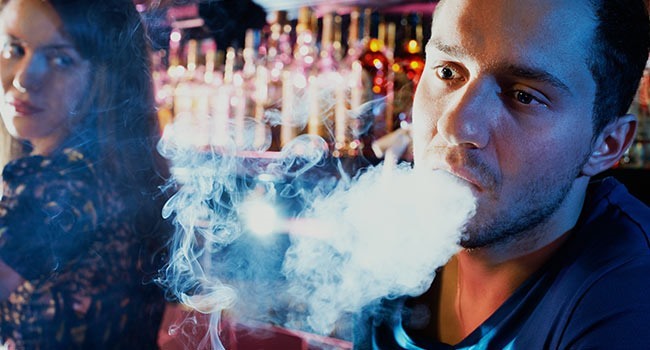 Ung thư phổi là một trong những tác hại của khói thuốc lá. Ảnh: Webmd