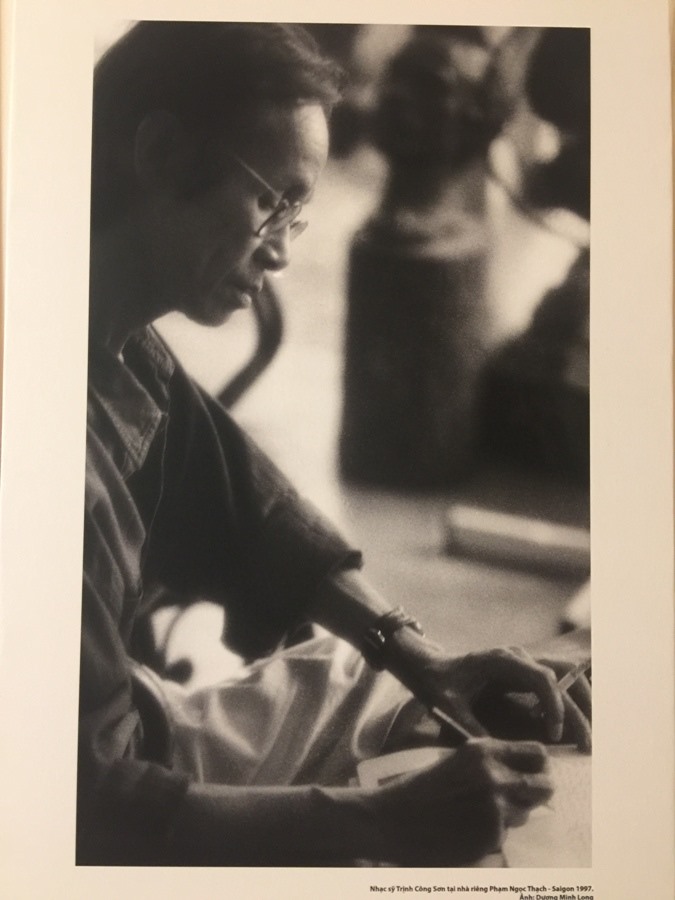 Nhạc sĩ tài danh họ Trịnh tại nhà riêng (1997)