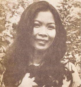 Nữ sĩ Nguyễn Thị Hoàng
