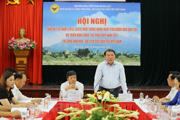 Bộ trưởng Bộ Văn hóa, Thể thao và Du lịch phát biểu tại hội nghị. (Ảnh: PV/Vietnam+)