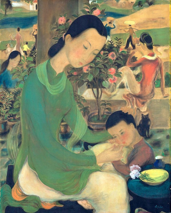 Bức tranh “Family Life” (Đời sống gia đình) được đấu giá 1,1 triệu USD tại Sotheby's Hong Kong hồi tháng 4/2017. Lê Phổ vẽ bức tranh này trong khoảng thời gian 1937-1939, chất liệu gồm mực và bột màu trộn keo trên vải bố, kích thước 82 x 66cm. Tác phẩm mô tả khoảnh khắc thân mật trong một ngày nhàn nhã, tập trung vào hình ảnh người mẹ và đứa con. Trong khi đứa trẻ ngoan ngoãn ngả đầu vào lòng mẹ, người mẹ nghiêng đầu xuống, nắm tay và xoa đầu con.