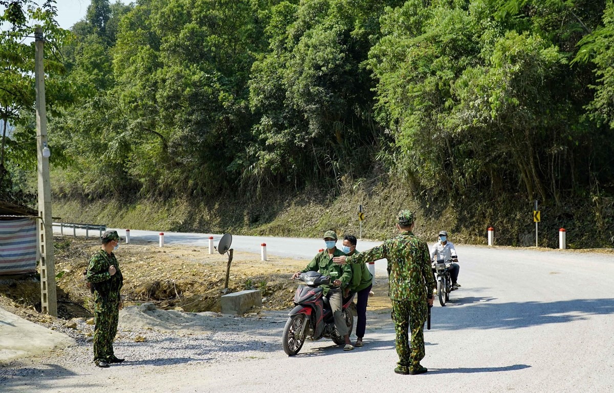 Bộ đội Biên phòng tăng cường kiểm soát khu vực biên giới, cửa khẩu. (Ảnh: Xuân Tư/TTXVN)