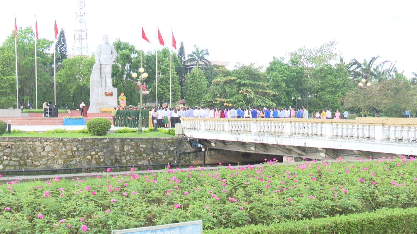 Buổi lễ kỷ niệm 114 năm Ngày sinh Tổng Bí thư Lê Duẩn được Ban Thường vụ Thành ủy Đông Hà tổ chức trang trọng