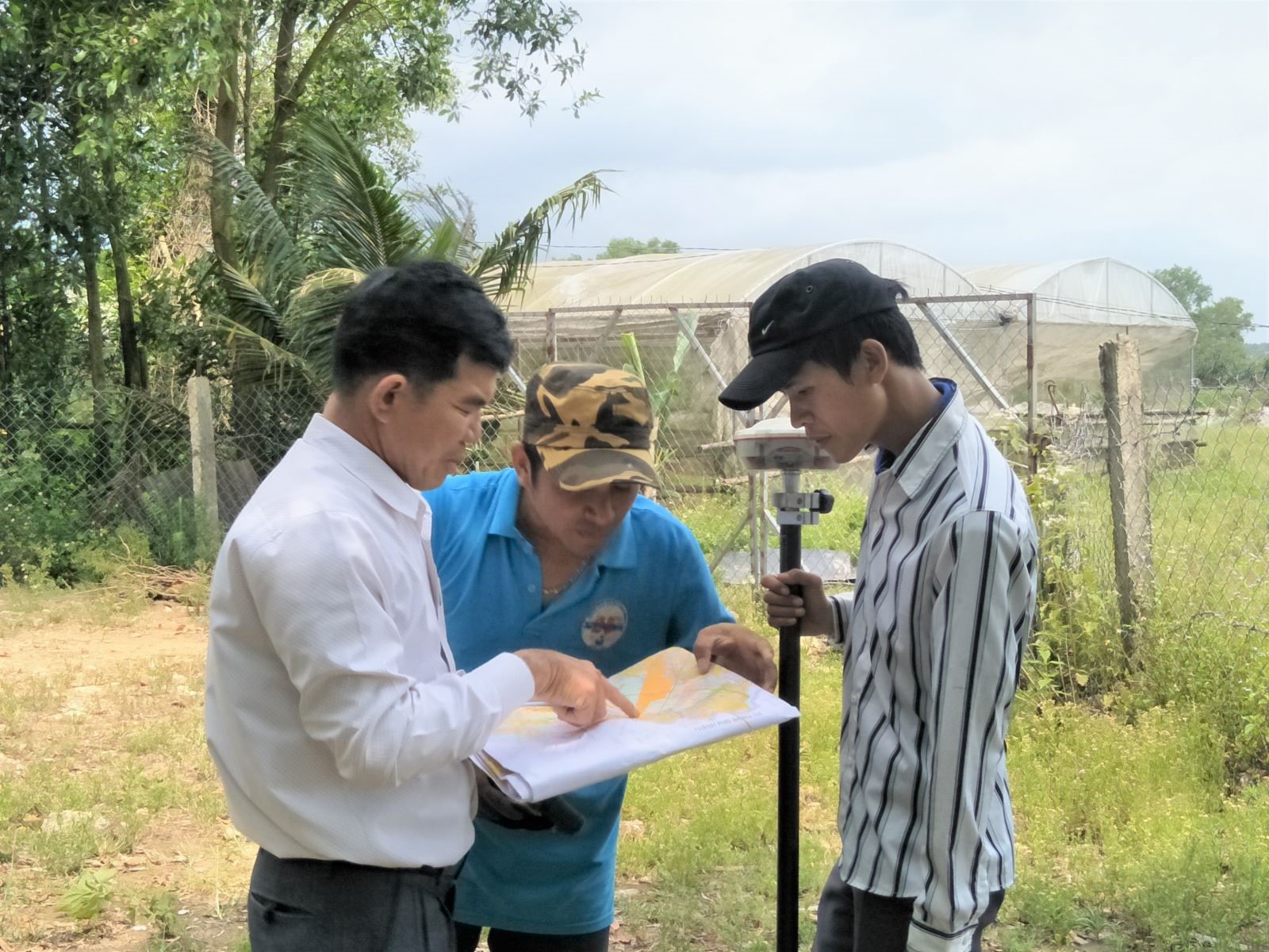 Kiểm tra đo đạc phục vụ quy hoạch sân bay tại huyện Gio Linh
