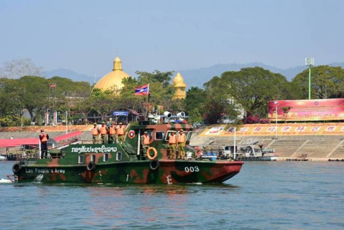 Lực lượng chức năng tuần tra trên sông Mekong, đoạn qua Tam Giác Vàng. Ảnh: KT