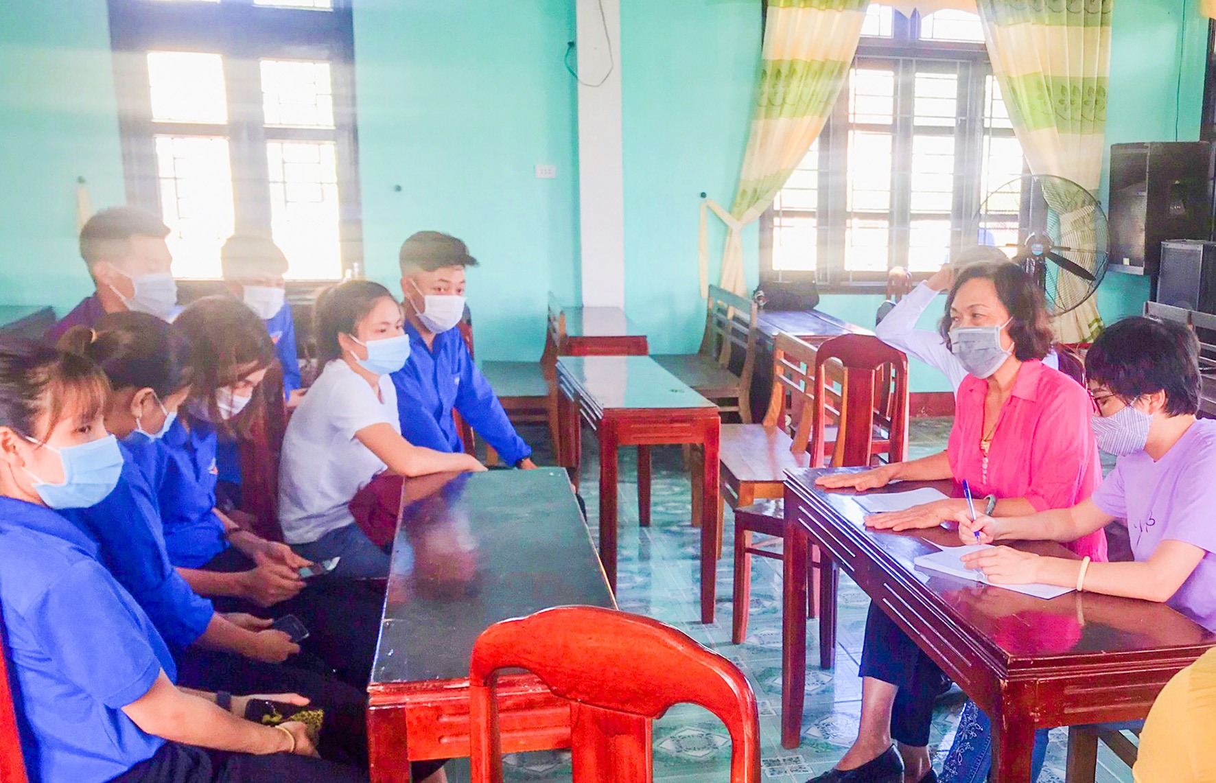 Khảo sát nhu cầu của thanh niên không xuất khẩu lao động được do ảnh hưởng của COVID-19 - Ảnh: T.L