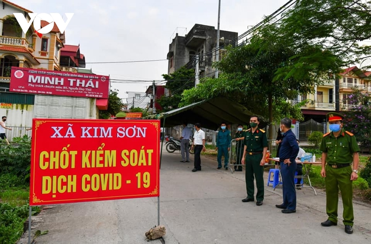 Một chốt kiểm soát dịch Covid-19 tại xã Kim Sơn.