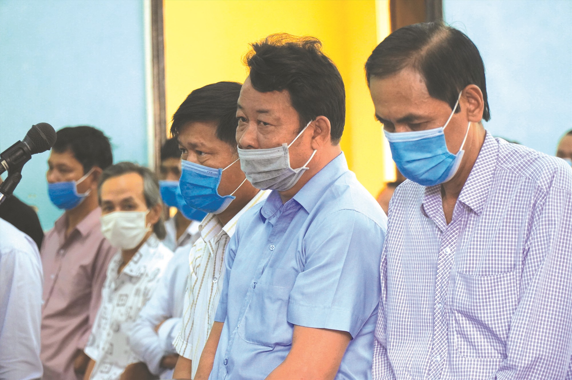 Các bị cáo Võ Ngọc Khoa, Trần Vọng, Nguyễn Ngọc Thoan tại phiên xét xử sơ thẩm - Ảnh: Lê Minh