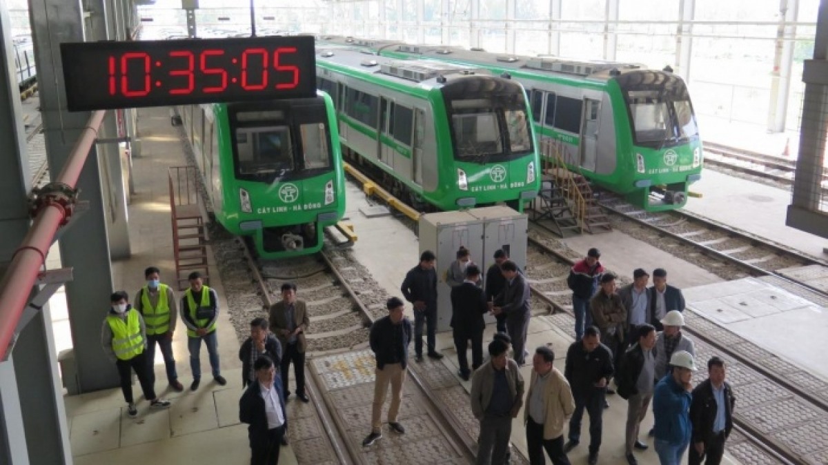 Đường sắt đô thị tuyến Cát Linh - Hà Đông vẫn chưa thể đưa vào khai thác thương mại do chưa xong thủ tục.