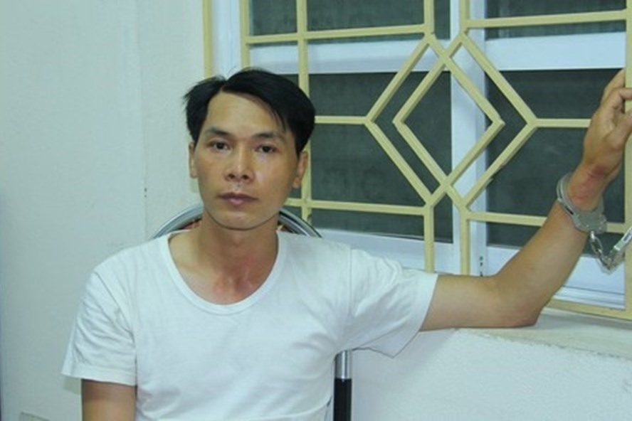 Đối tượng Nguyễn Giang Khoa tại cơ quan Cảnh sát điều tra. Ảnh: Lê Nam.