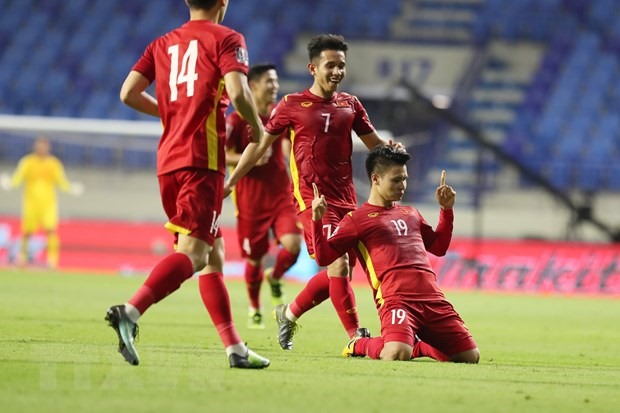 Quang Hải ăn mừng khi ghi bàn nâng tỷ số lên 2-0 trong trận đấu với Indonesia. (Ảnh: Hoàng Linh/TTXVN)