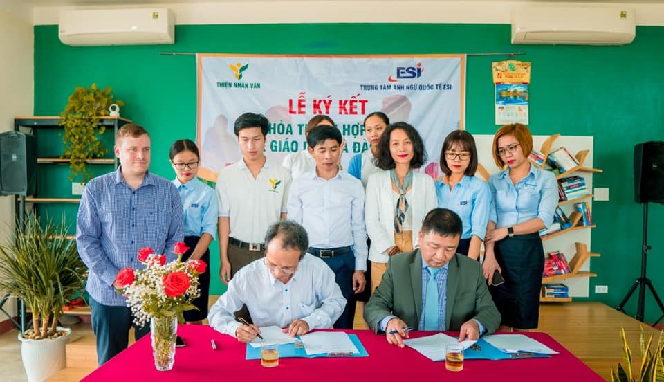 Trung tâm Thiện Nhân Văn ký kết chương trình đào tạo tiếng anh quốc tế