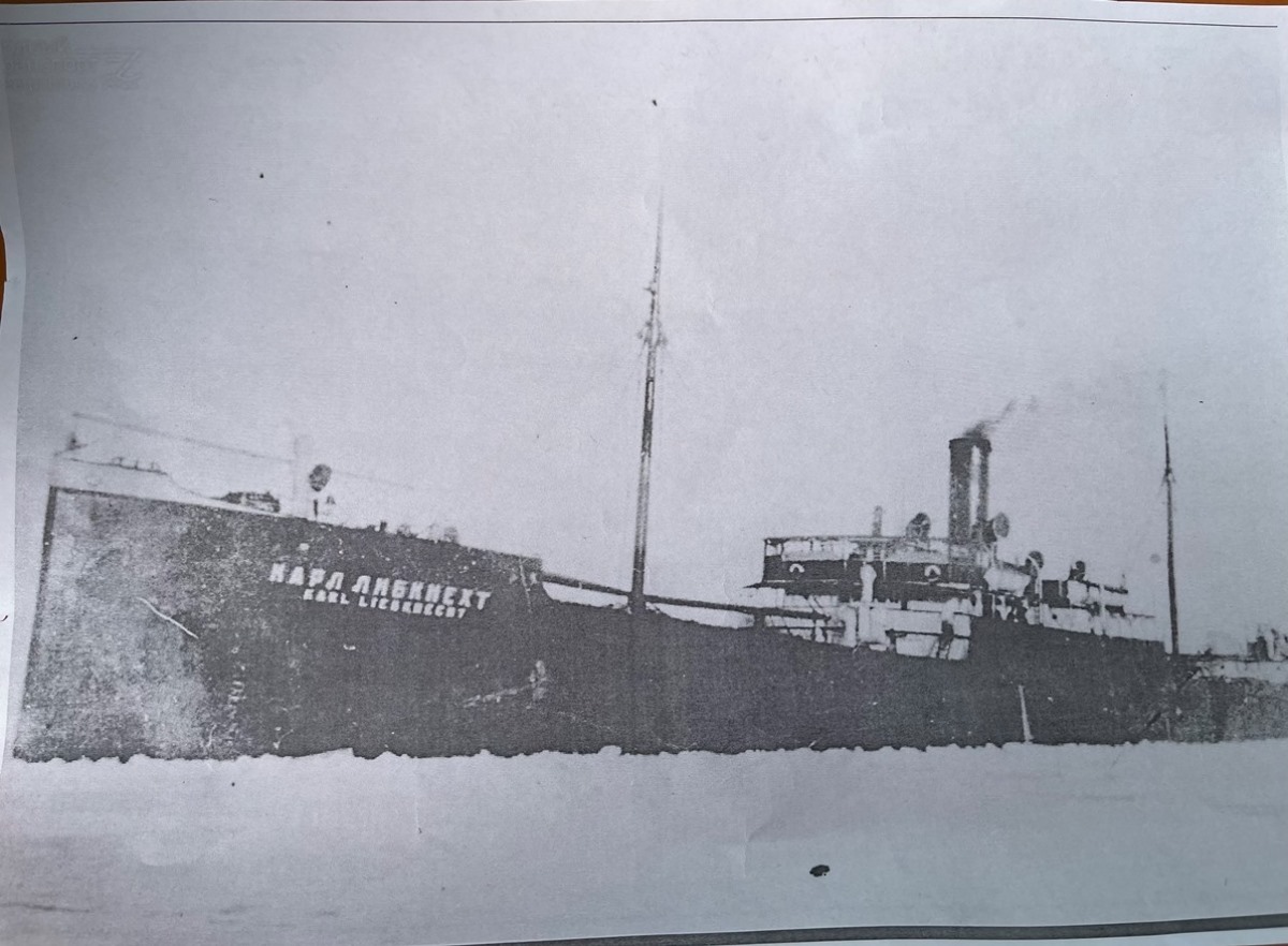 Con tàu Kar Lipnext (chụp lại từ bản copy của ông Morovzov)