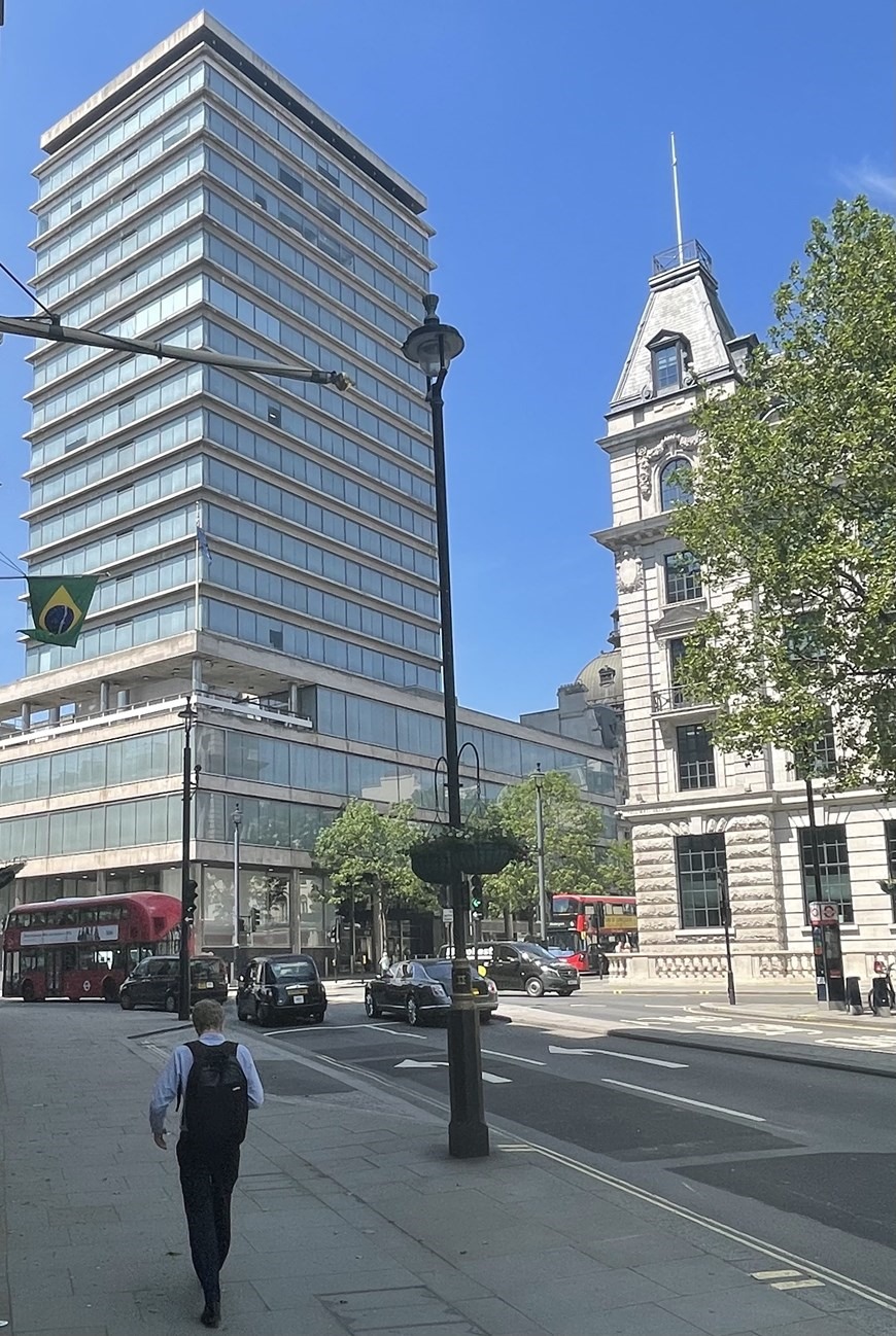 Tòa nhà New Zealand 19 tầng nằm trên phố Haymarket ở trung tâm London. (Ảnh: Hợp Nguyễn/Vietnam+)