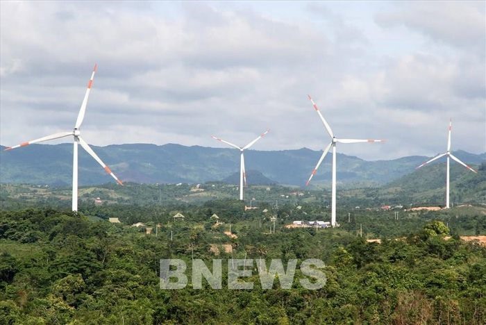 Nhà máy điện gió Hướng Linh (huyện Hướng Hóa, Quảng Trị) đã hòa lưới điện quốc gia từ năm 2017. Ảnh: Hưng Thơ