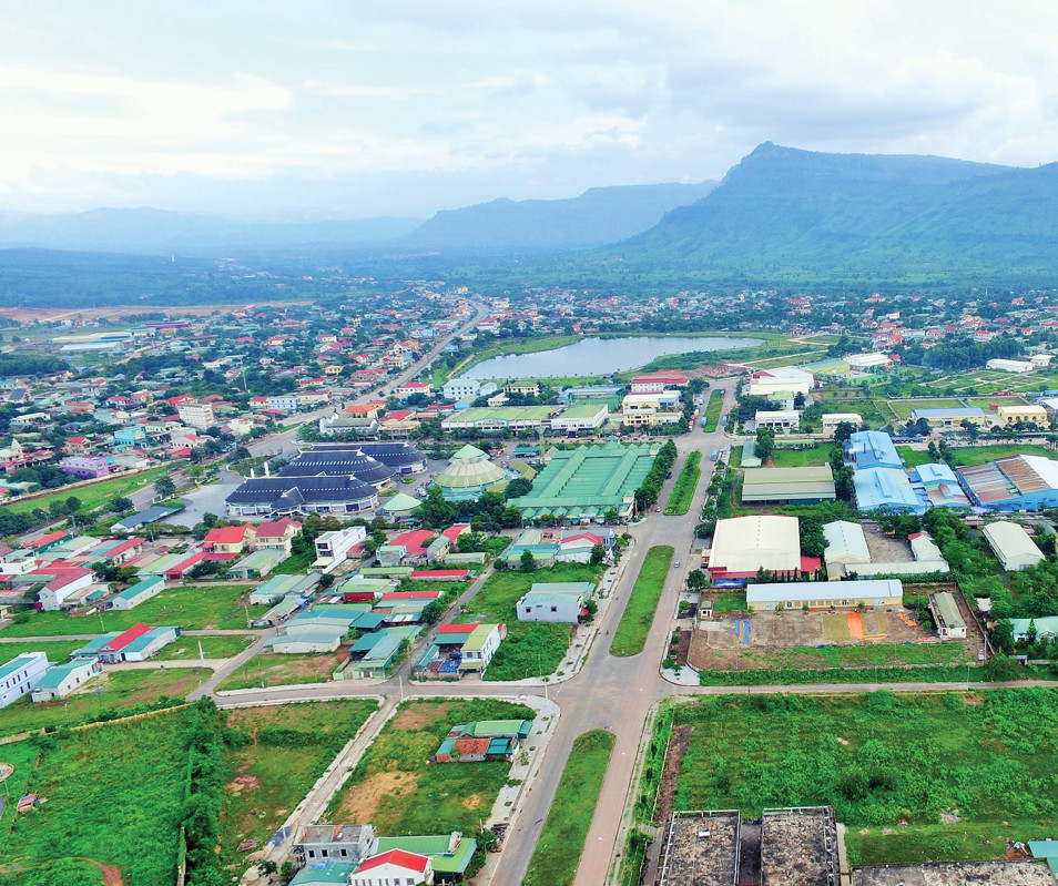 Một góc thị trấn Lao Bảo - Ảnh: Nguyễn Phúc