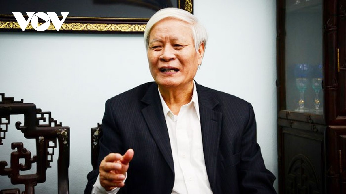 Ông Nguyễn Viết Chức - nguyên Phó Chủ nhiệm Ủy ban Văn hóa – Giáo dục – Thanh thiếu niên và Nhi đồng của Quốc hội (nay là Ủy ban Văn hóa- Giáo dục)