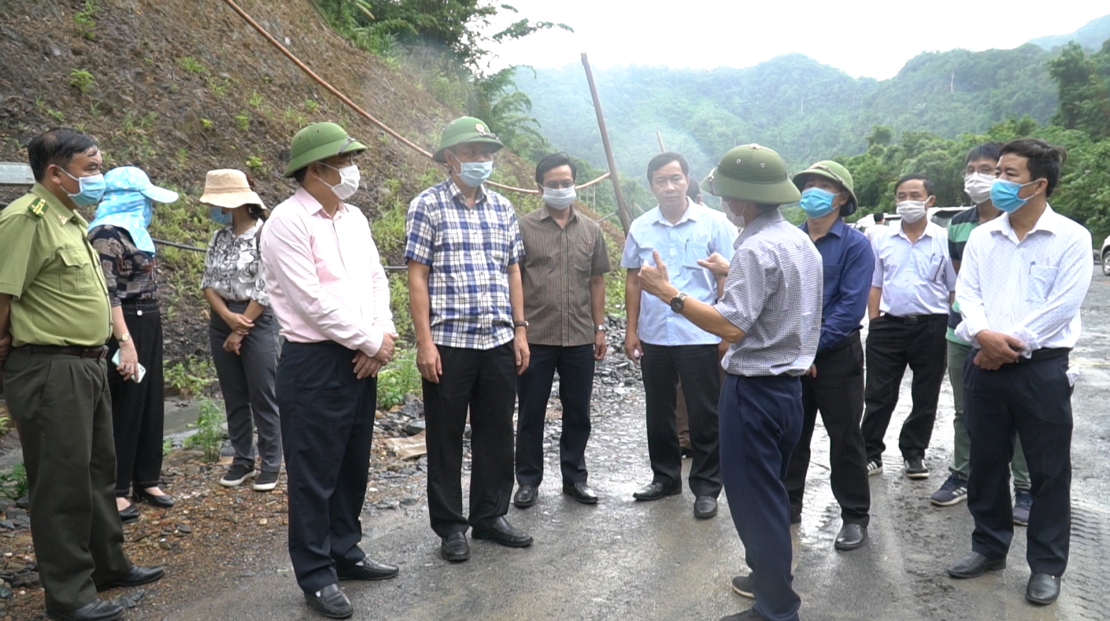 Phó Bí thư Thường trực Tỉnh ủy Nguyễn Đăng Quang kiểm tra cụm dự án thủy điện Hướng Sơn