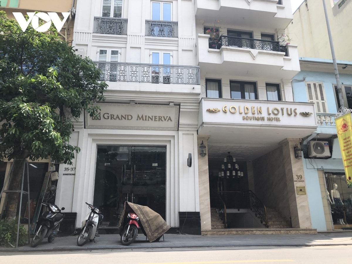 Dịch bệnh Covid-19 khiến nhiều khách sạn ở Hà Nội tạm thời đóng cửa.