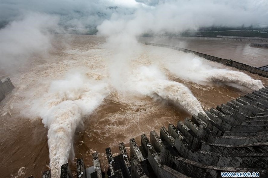 Đập Tam Hiệp của Trung Quốc là đập thuỷ điện có công suất lớn nhất thế giới. Ảnh: Xinhua