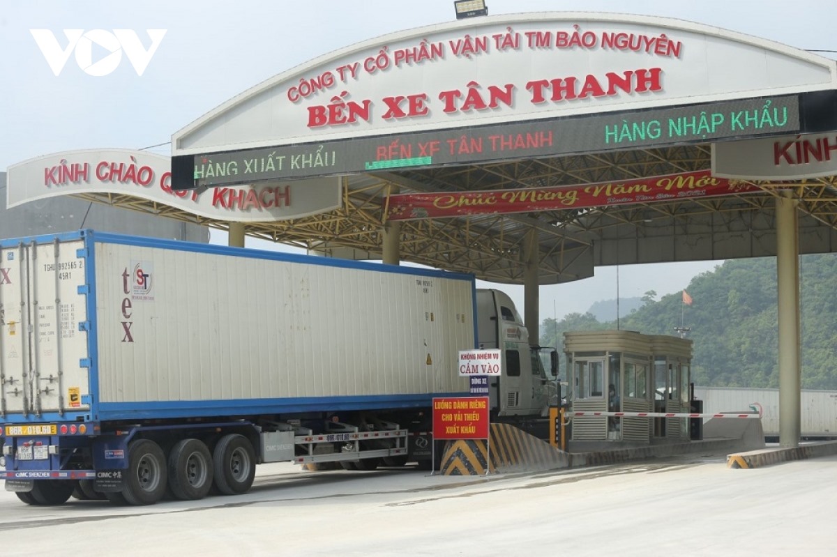 Kể từ sáng 16/8, phía Trung Quốc tạm thời đóng cửa không tiếp nhận thủ tục, hàng hóa xuất nhập khẩu qua cửa khẩu Tân Thanh, tỉnh Lạng Sơn
