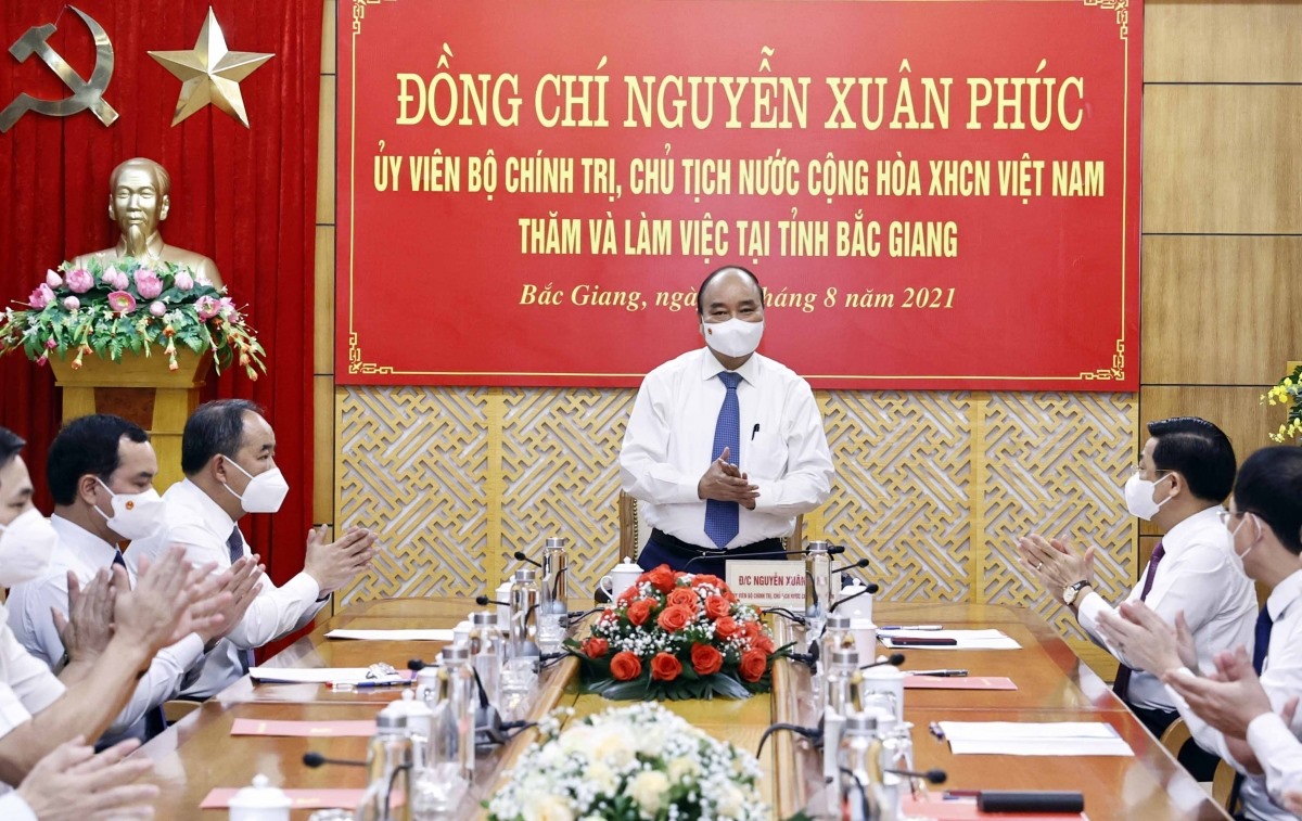 Chủ tịch nước Nguyễn Xuân Phúc chủ trì buổi làm việc với lãnh đạo chủ chốt Bắc Giang.