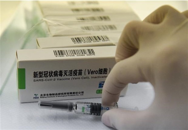 Vaccine ngừa COVID-19 của hãng dược phẩm Sinopharm, Trung Quốc. (Ảnh: AFP/TTXVN)