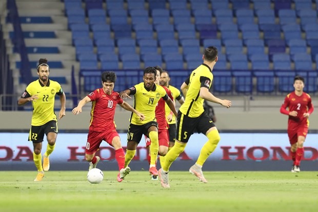Đội tuyển Việt Nam từng thi đấu lúc nửa đêm theo giờ Việt Nam ở vòng loại thứ hai World Cup tại UAE. (Ảnh: TTXVN)