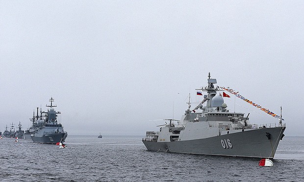 Tàu Tàu 016 - Quang Trung ở Nga.