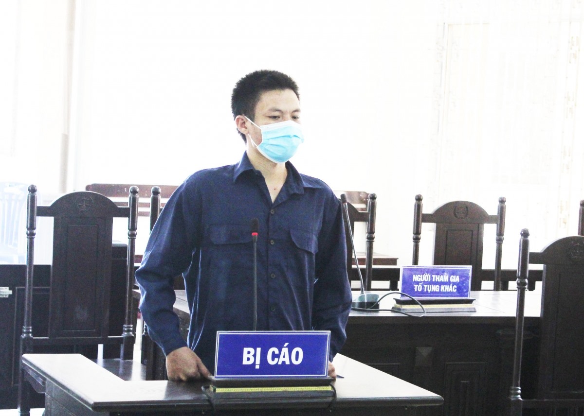Bị cáo Nguyễn Tấn Thạch tại Tòa án Nhân dân thành phố Tuy Hòa, tỉnh Phú Yên