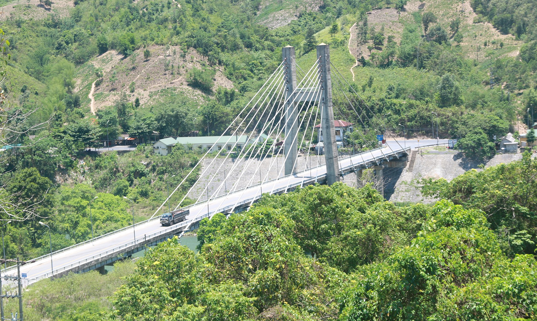 Cầu treo Đakrông là một phần trong quần thể Khu Di tích – Danh thắng Đakrông - Ảnh: K.S