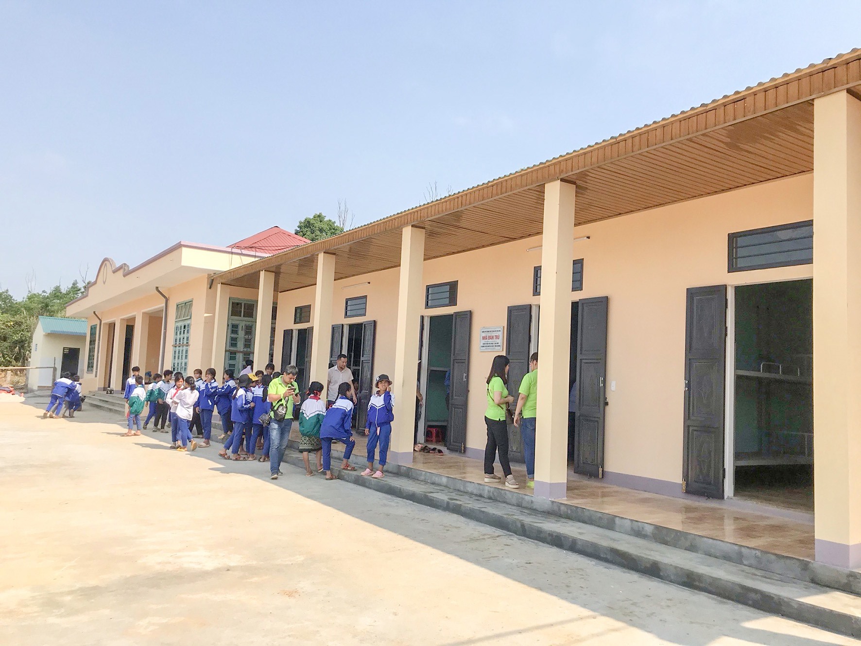 Nhà bán trú Trường Phổ thông dân tộc bán trú Húc do Bệnh viện Đại học Y Hà Nội xây tặng-Ảnh: Đình Phục​