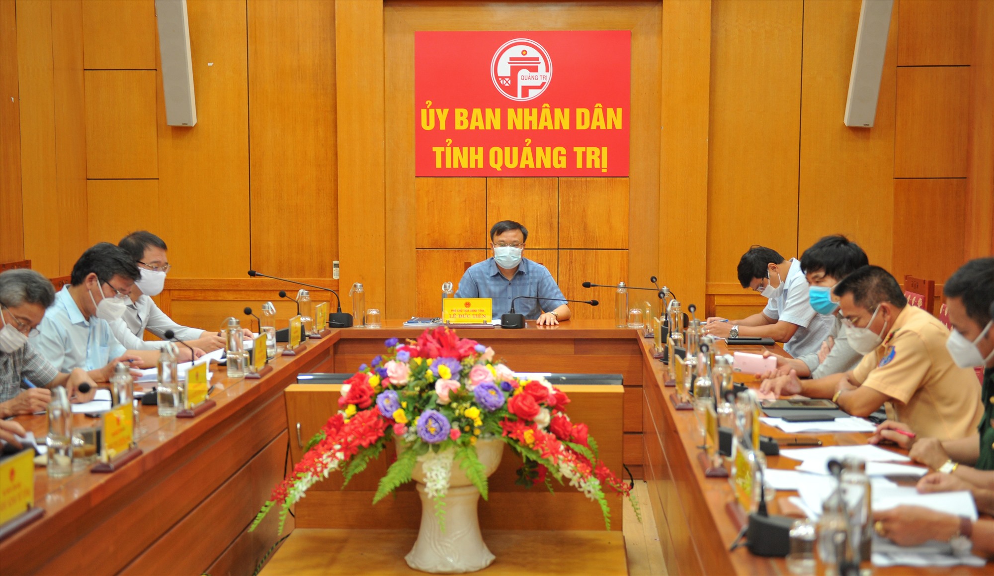Phó Chủ tịch UBND tỉnh Lê Đức Tiến dự lễ công bố tại điểm cầu Quảng Trị - Ảnh: Trần Tuyền