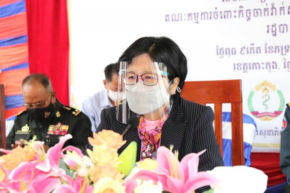 Quốc vụ khanh Bộ Y tế Campuchia kiêm Chủ tịch Ủy ban tiêm phòng Vaccine COVID-19 - bà Or Vandine.