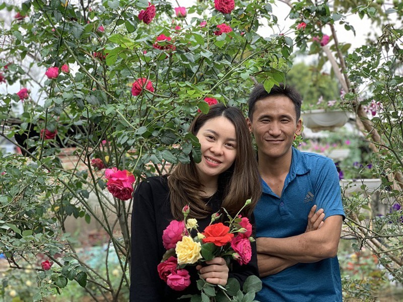 Anh Nguyễn Văn Hậu cho biết khu vườn của mình có gần như đầy đủ những giống hồng cổ tại Việt Nam