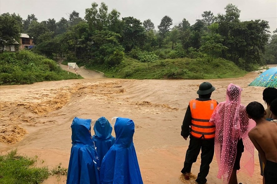 Ảnh hưởng bão số 5, vào ngày 10.9, nhiều cầu tràn ở huyện Hướng Hóa, tỉnh Quảng Trị bị ngập. Ảnh: HT.
