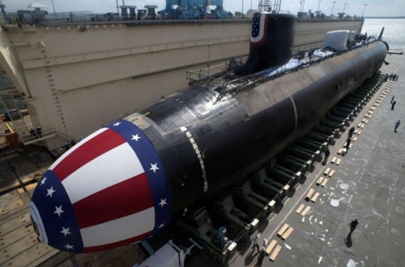 Tàu ngầm chạy năng lượng hạt nhân USS John Warner của Mỹ, cùng loại mà Australia sẽ sớm được hỗ trợ phát triển. Nguồn: Hải quân Hoa Kỳ