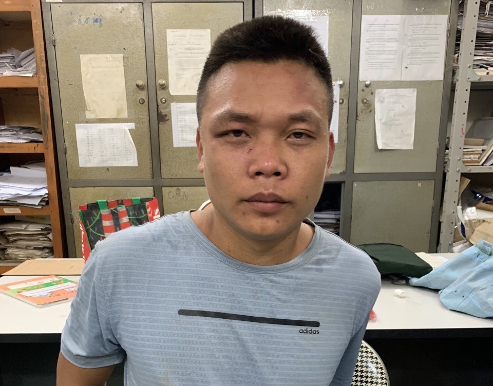 Đối tượng truy nã đặc biệt nguy hiểm Phan Trần Chiêu bị bắt về tội mua bán trái phép chất ma túy. Ảnh: Gia Hưng/TTXVN phát