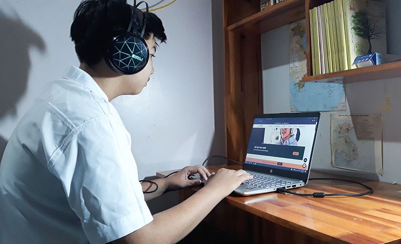 Học sinh sẵn sàng học trực tuyến khi nhà trường triển khai - Ảnh: NV