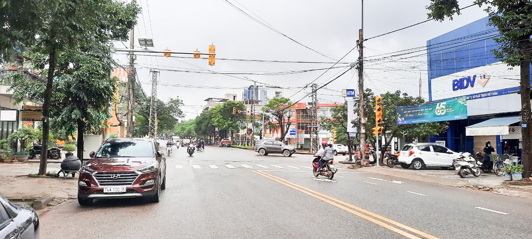 Hệ thống đèn tín hiệu giao thông tại điểm giao cắt Lê Lợi - Lý Thường Kiệt, thành phố Đông Hà - Ảnh: Lê Minh