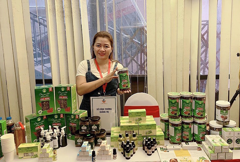 Chị Trang đã khởi nghiệp từ những nông sản địa phương -Ảnh: MỸ HẰNG