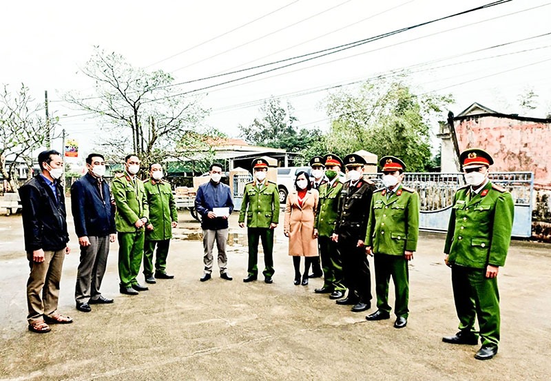 Công an huyện Vĩnh Linh đẩy mạnh hoạt động an sinh xã hội hướng đến Nhân dân các địa phương bị ảnh hưởng do COVID-19 - Ảnh: N.Đ