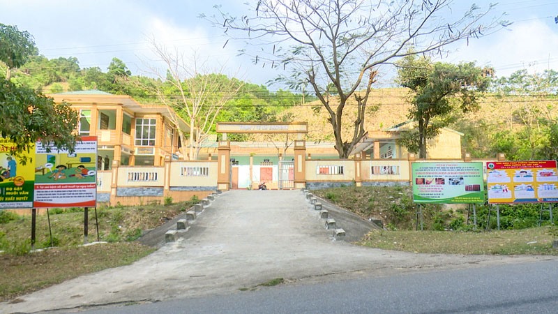 Trạm Y tế xã Đakrông, huyện Đakrông được xây dựng khang trang từ nguồn vốn hỗ trợ của Viettel - Ảnh: VĂN TIẾN